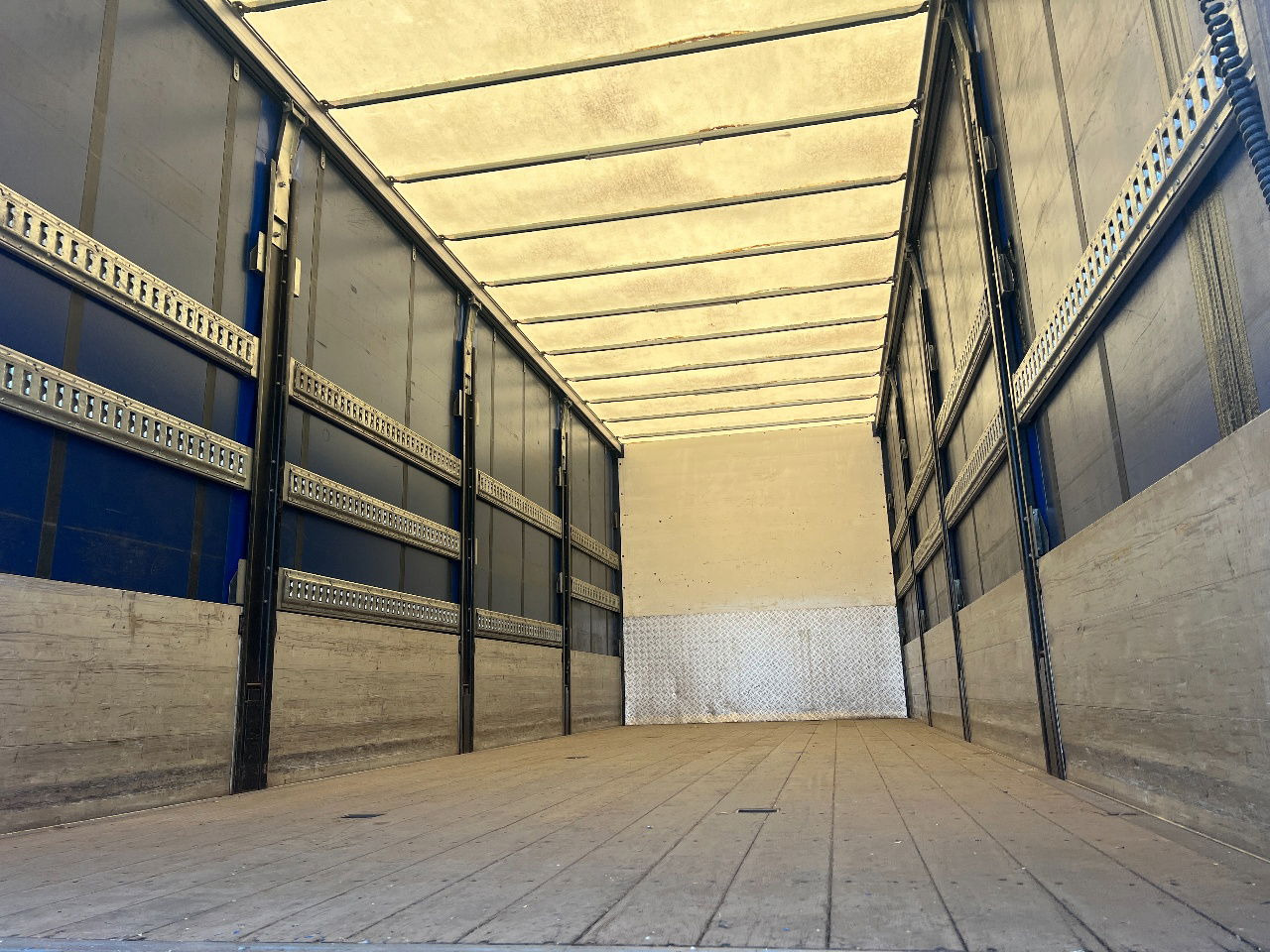 Volvo FM 9.300 Bordwanden, Euro 5 - Тентована вантажівка: фото 5 Volvo FM 9.300 Bordwanden, Euro 5 - Тентована вантажівка: фото 5