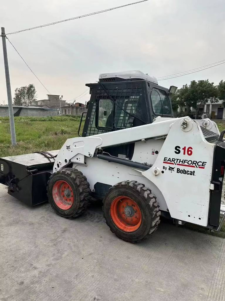 Bobcat S 16 - Міні-навантажувач: фото 1 Bobcat S 16 - Міні-навантажувач: фото 1