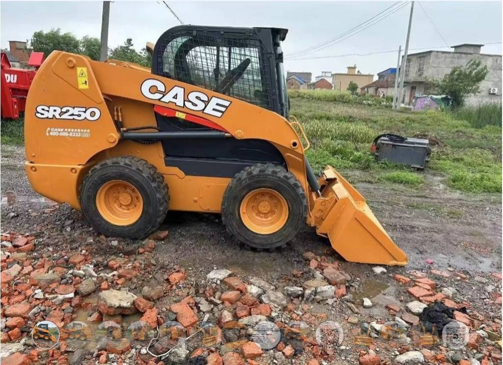 CASE SR 250 - Міні-навантажувач: фото 1 CASE SR 250 - Міні-навантажувач: фото 1