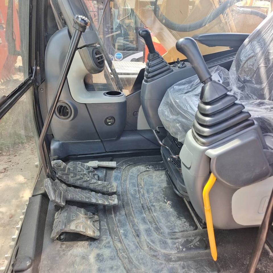 CAT 320D2 - Гусеничний екскаватор: фото 3 CAT 320D2 - Гусеничний екскаватор: фото 3