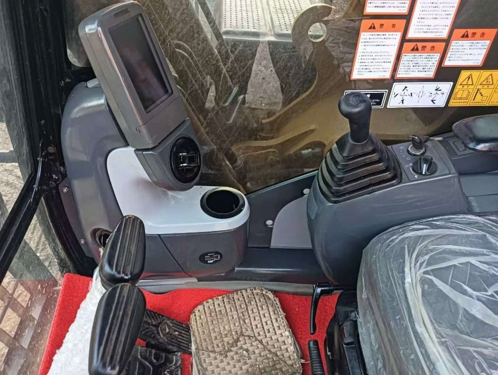 CAT 324 D2L - Гусеничний екскаватор: фото 5 CAT 324 D2L - Гусеничний екскаватор: фото 5