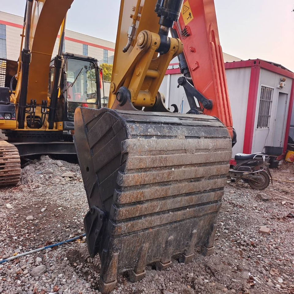 CAT 325 D - Гусеничний екскаватор: фото 1 CAT 325 D - Гусеничний екскаватор: фото 1