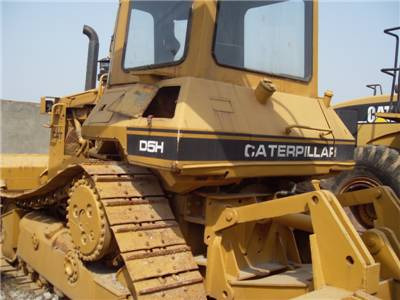CAT D 5 H - Бульдозер: фото 1 CAT D 5 H - Бульдозер: фото 1