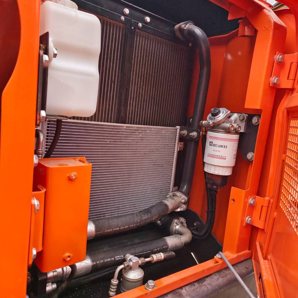 Гусеничний екскаватор Doosan DX 150 LC: фото 13