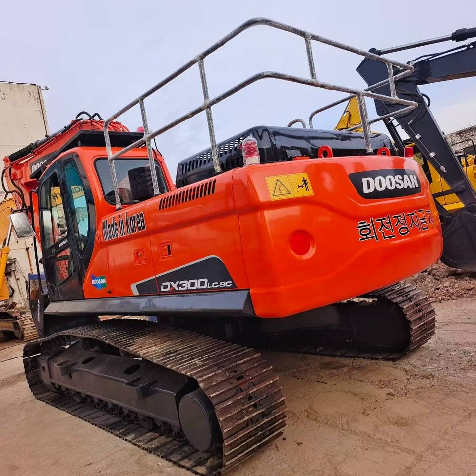 Doosan DX 300 - Гусеничний екскаватор: фото 1 Doosan DX 300 - Гусеничний екскаватор: фото 1