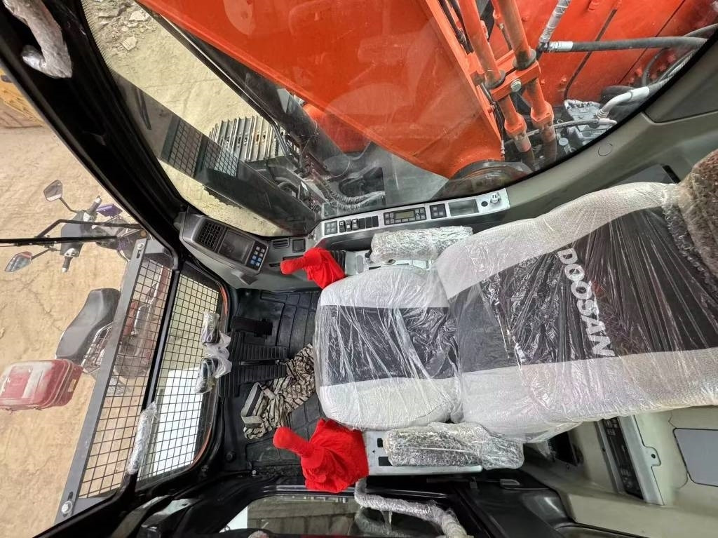 Doosan DX 300 - Гусеничний екскаватор: фото 4 Doosan DX 300 - Гусеничний екскаватор: фото 4