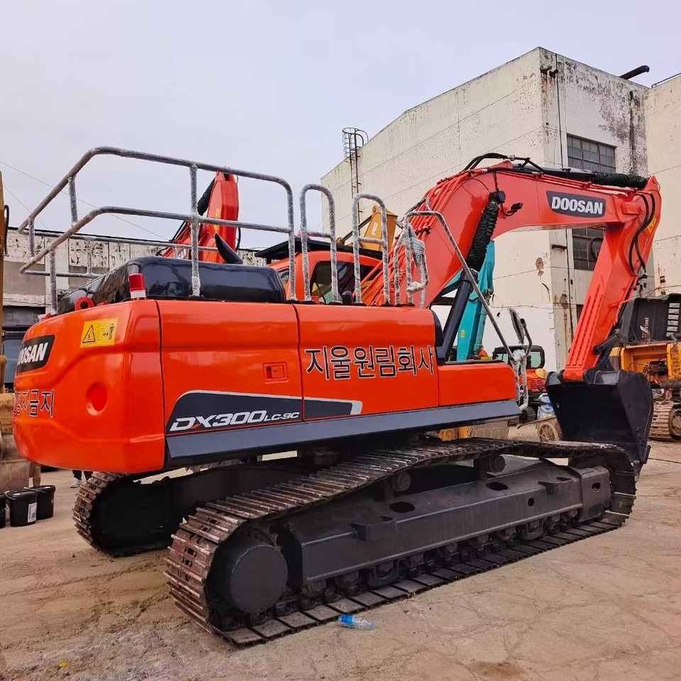 Doosan DX 300 - Гусеничний екскаватор: фото 2 Doosan DX 300 - Гусеничний екскаватор: фото 2