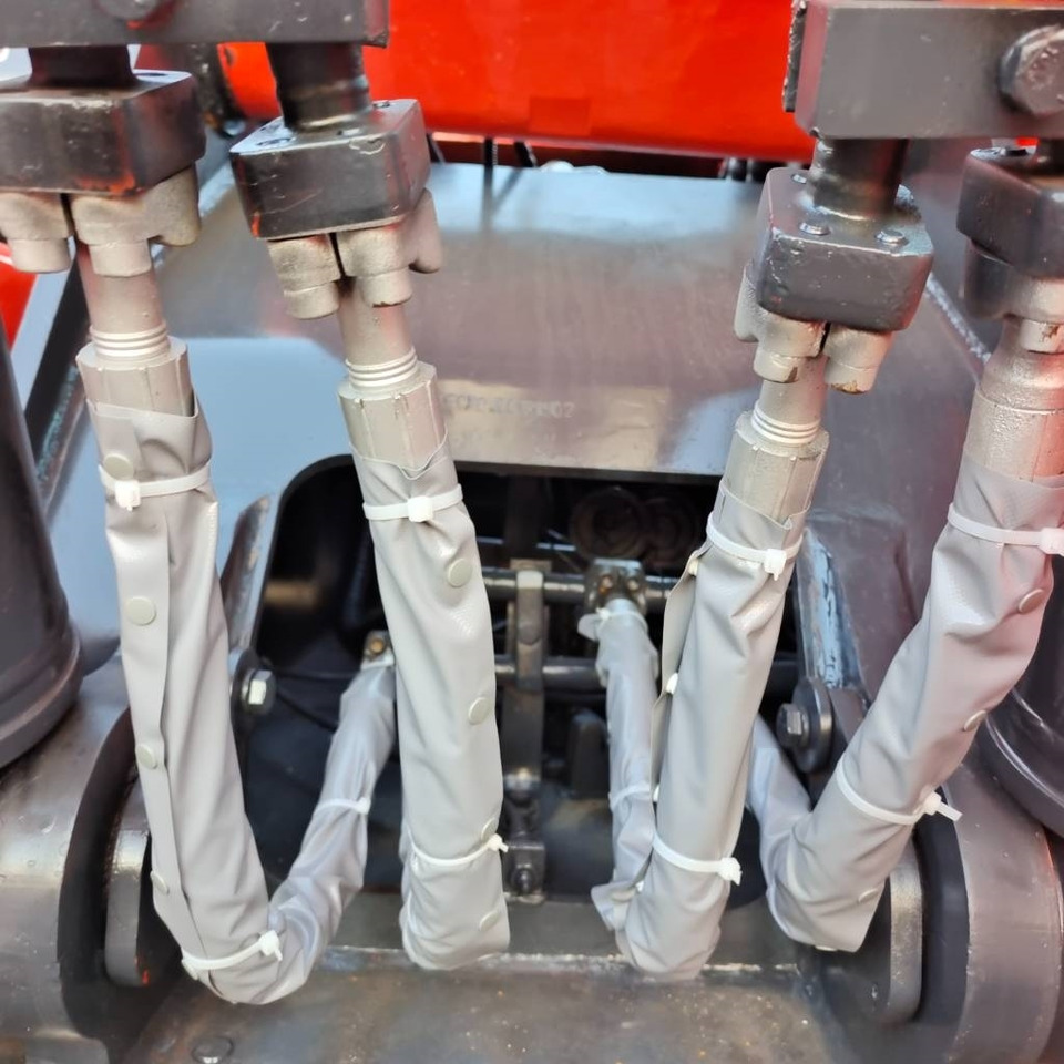 Гусеничний екскаватор Doosan DX 300 LCA: фото 12 Гусеничний екскаватор Doosan DX 300 LCA: фото 12