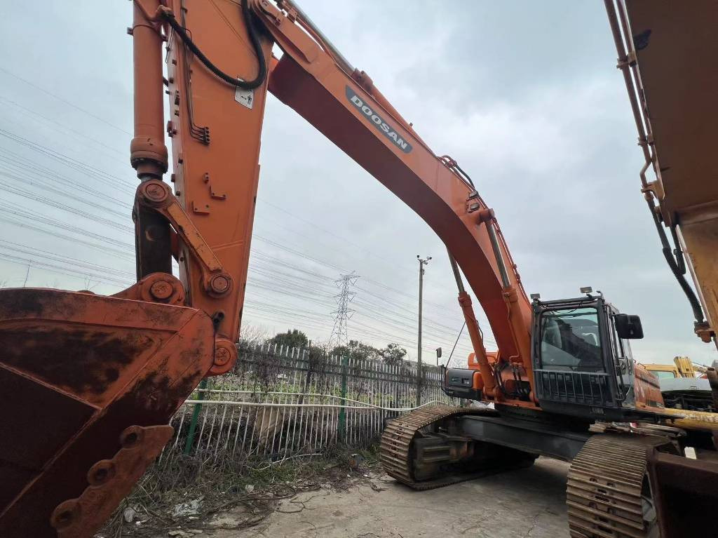 Doosan DX 500 LCA - Гусеничний екскаватор: фото 1 Doosan DX 500 LCA - Гусеничний екскаватор: фото 1