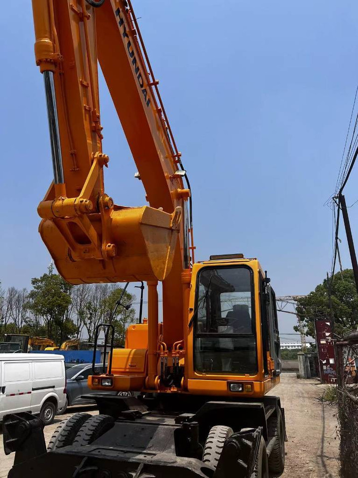 Hyundai 210W-7 - Колісний екскаватор: фото 2 Hyundai 210W-7 - Колісний екскаватор: фото 2