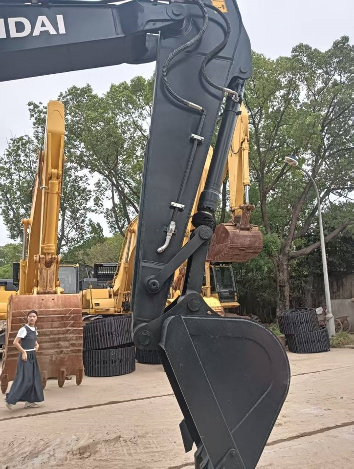 Hyundai 220 LC-9S - Гусеничний екскаватор: фото 5 Hyundai 220 LC-9S - Гусеничний екскаватор: фото 5