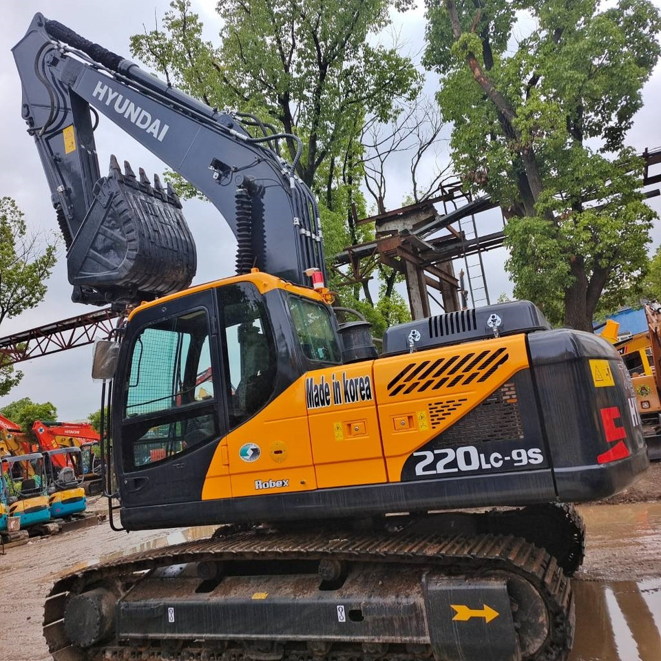 Hyundai 220 LC-9S - Гусеничний екскаватор: фото 4 Hyundai 220 LC-9S - Гусеничний екскаватор: фото 4