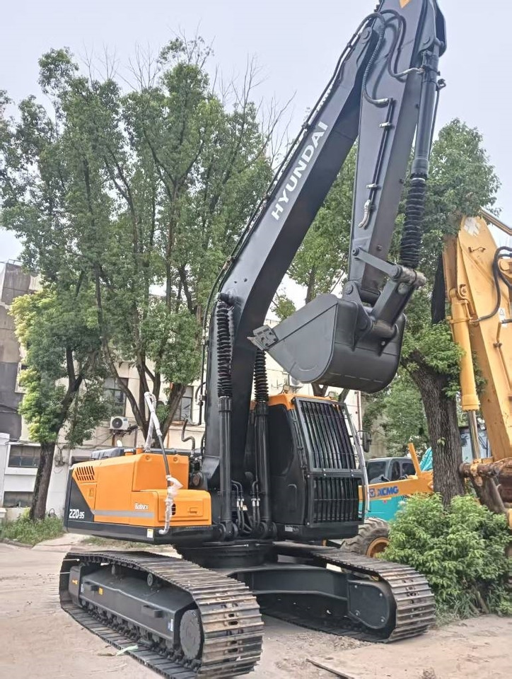 Hyundai 220LC -9S - Гусеничний екскаватор: фото 5 Hyundai 220LC -9S - Гусеничний екскаватор: фото 5