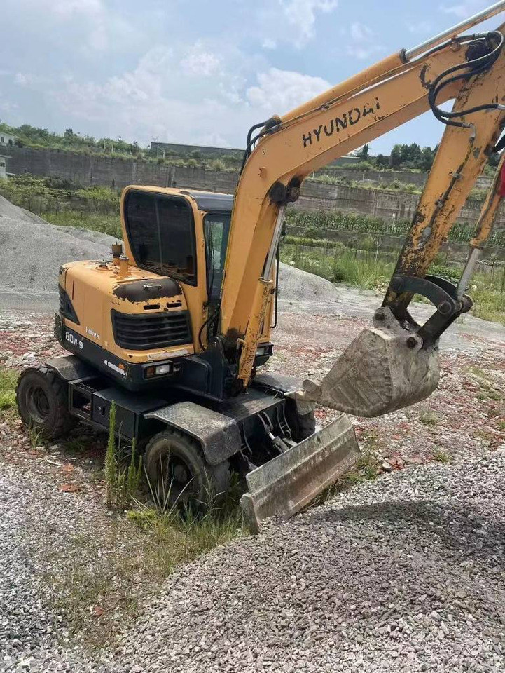 Hyundai 60W-9 - Колісний екскаватор: фото 2 Hyundai 60W-9 - Колісний екскаватор: фото 2