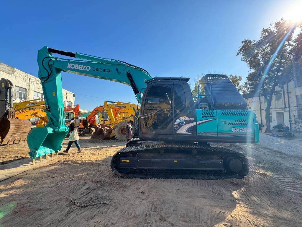 Kobelco SK 200 - Гусеничний екскаватор: фото 1 Kobelco SK 200 - Гусеничний екскаватор: фото 1