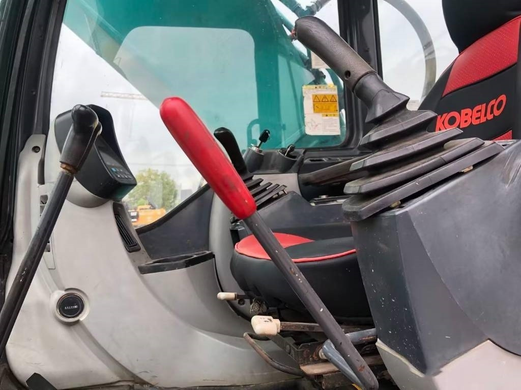 Kobelco SK 210 - Гусеничний екскаватор: фото 4 Kobelco SK 210 - Гусеничний екскаватор: фото 4