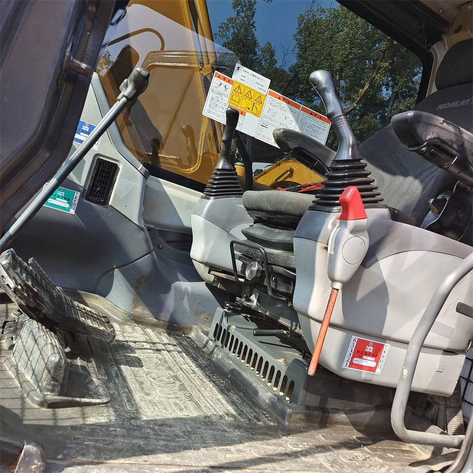 Гусеничний екскаватор Komatsu PC 130: фото 6