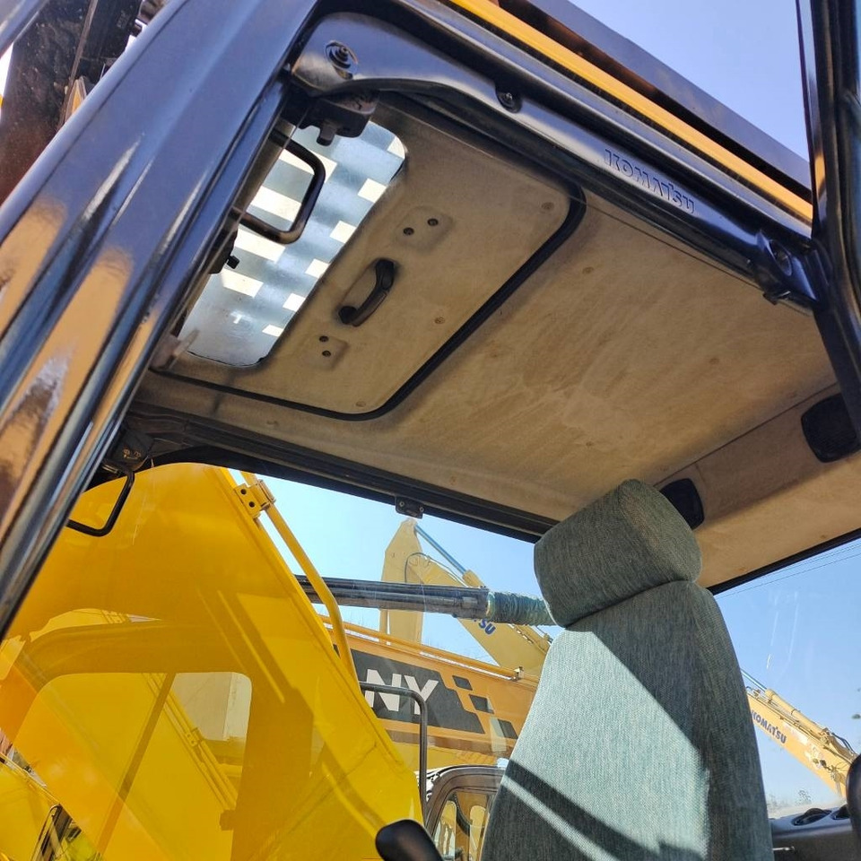 Komatsu PC 200 - Гусеничний екскаватор: фото 5 Komatsu PC 200 - Гусеничний екскаватор: фото 5
