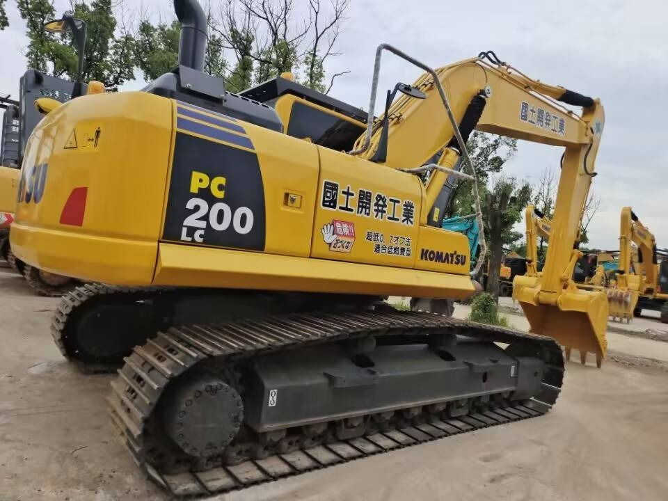 Komatsu PC 200 - Гусеничний екскаватор: фото 1 Komatsu PC 200 - Гусеничний екскаватор: фото 1