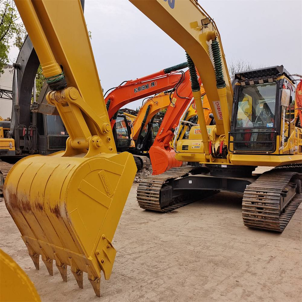 Komatsu PC 220-8 - Гусеничний екскаватор: фото 4 Komatsu PC 220-8 - Гусеничний екскаватор: фото 4