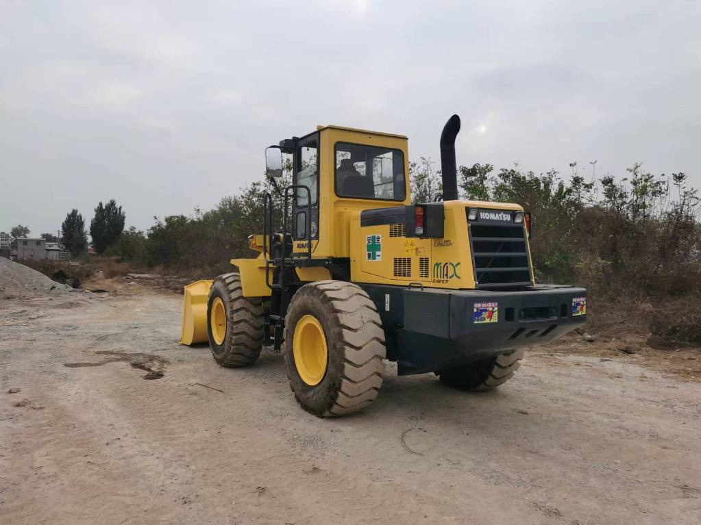 Komatsu WA 320-5 - Колісний навантажувач: фото 4 Komatsu WA 320-5 - Колісний навантажувач: фото 4