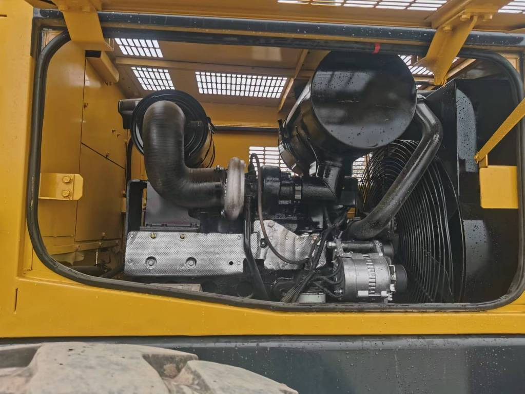 Komatsu WA 360-3 - Колісний навантажувач: фото 2 Komatsu WA 360-3 - Колісний навантажувач: фото 2