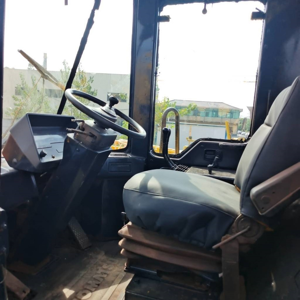 Komatsu WA 470-6 - Гусеничний екскаватор: фото 4 Komatsu WA 470-6 - Гусеничний екскаватор: фото 4