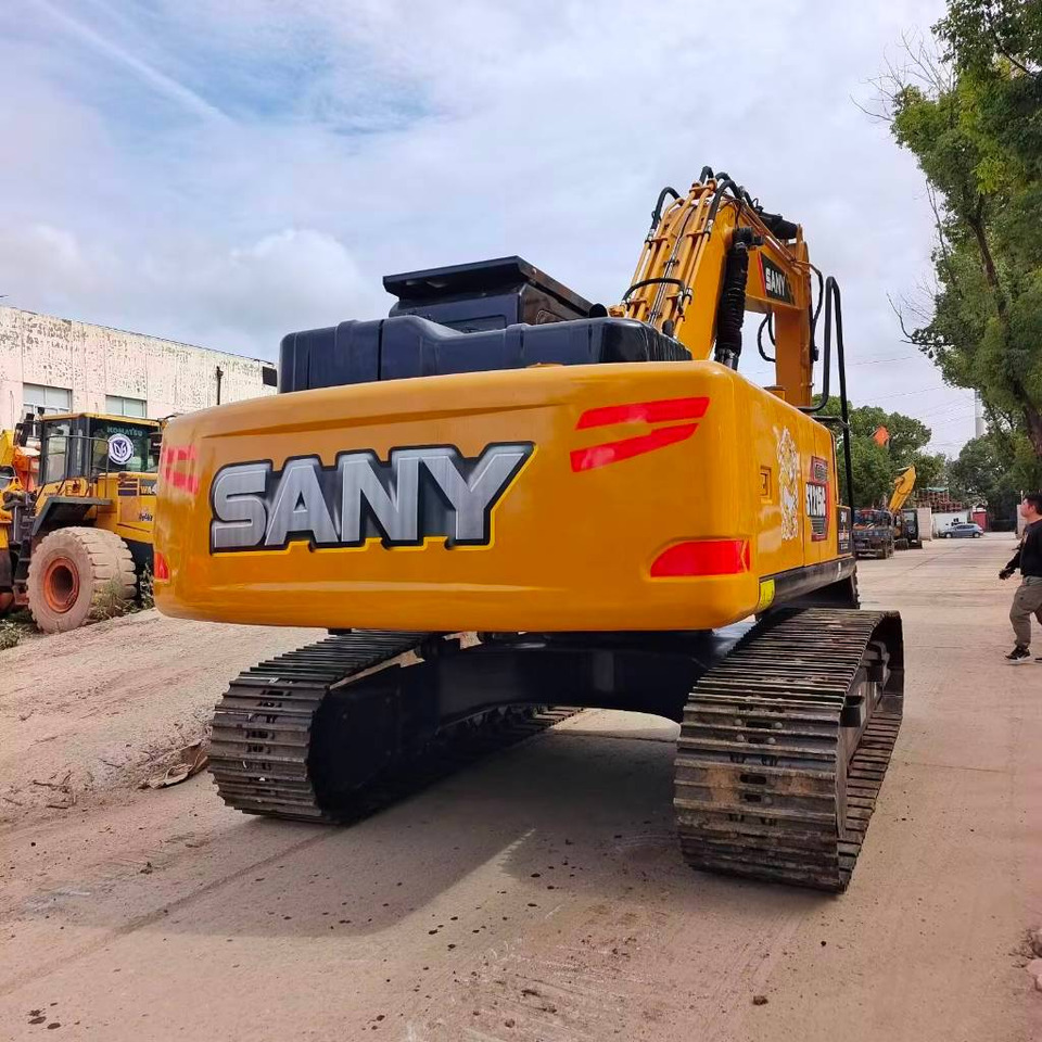 Sany 215C - Гусеничний екскаватор: фото 3 Sany 215C - Гусеничний екскаватор: фото 3