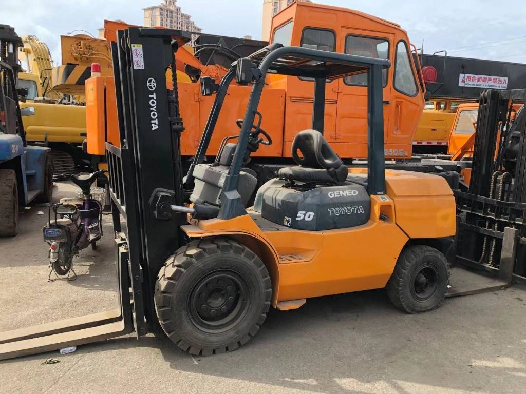 Toyota FD 50 - Дизельний навантажувач: фото 1 Toyota FD 50 - Дизельний навантажувач: фото 1