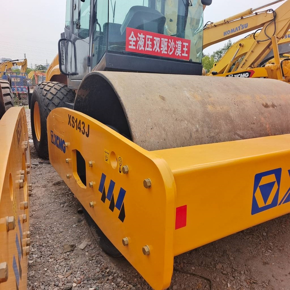 XCMG XS 143 J - Компактор: фото 3 XCMG XS 143 J - Компактор: фото 3