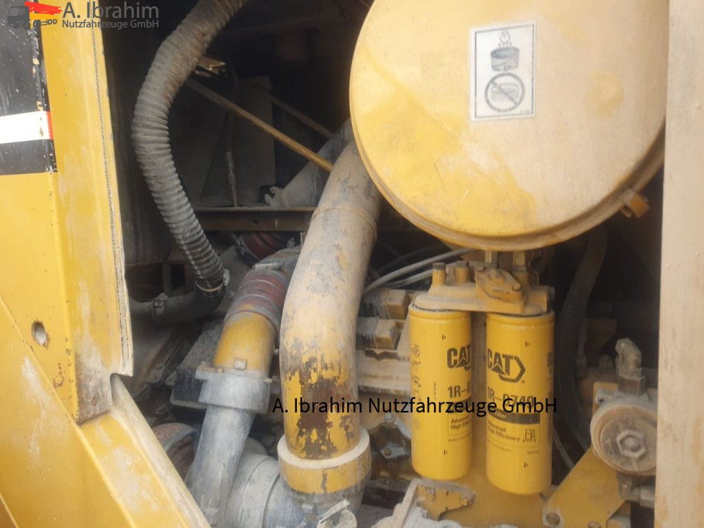 CAT 990 Zustand gut, Video vorhanden ohne Ketten!! - Колісний навантажувач: фото 3 CAT 990 Zustand gut, Video vorhanden ohne Ketten!! - Колісний навантажувач: фото 3