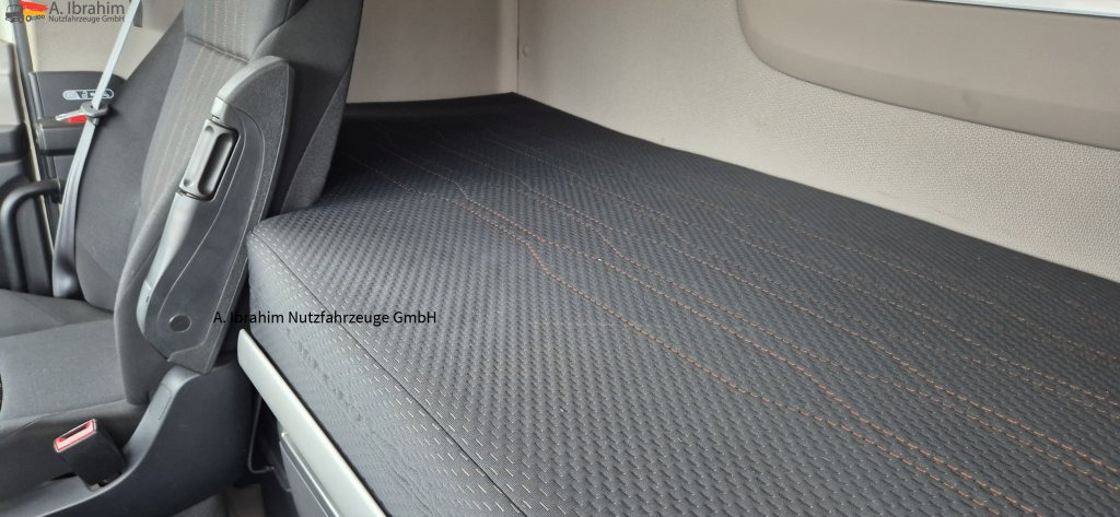 Daf XF 450 FAR 6x2, Liftachse Schiebeplane, Edscha - Тентована вантажівка: фото 2 Daf XF 450 FAR 6x2, Liftachse Schiebeplane, Edscha - Тентована вантажівка: фото 2