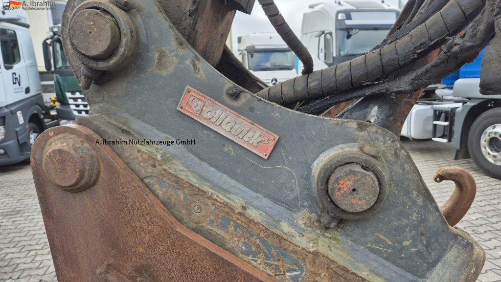 Hitachi 225 USLC - Гусеничний екскаватор: фото 3 Hitachi 225 USLC - Гусеничний екскаватор: фото 3