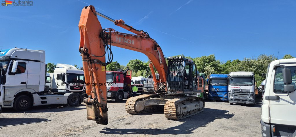 Hitachi ZX 300LCN-6 Schaden imHeckbereich, läuft aber !! 8125 h - Гусеничний екскаватор: фото 1 Hitachi ZX 300LCN-6 Schaden imHeckbereich, läuft aber !! 8125 h - Гусеничний екскаватор: фото 1