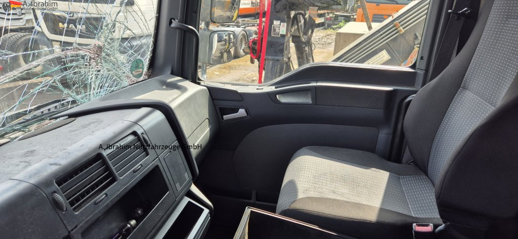 MAN TGL 8.150 4X2 BL Unfallschaden bedingt fahrbereit, Motor ok - Комерційний автомобіль: фото 2 MAN TGL 8.150 4X2 BL Unfallschaden bedingt fahrbereit, Motor ok - Комерційний автомобіль: фото 2