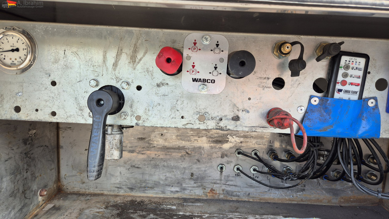 Kraker CF-200 Cargo-Floor Boden, Liftachse, SAF Achsen - З рухомою підлогою напівпричіп: фото 5 Kraker CF-200 Cargo-Floor Boden, Liftachse, SAF Achsen - З рухомою підлогою напівпричіп: фото 5