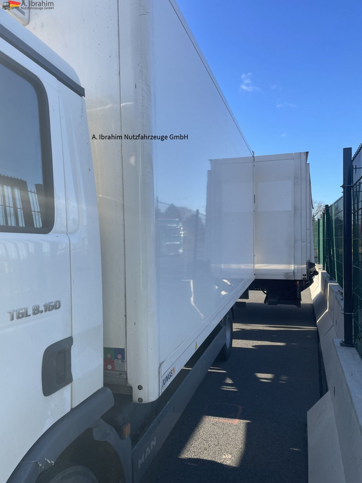 MAN TGL 8.160 4x2 Brotkoffer mit Kühlfach Unfall, rollfähig - Фургон-рефрижератор: фото 3 MAN TGL 8.160 4x2 Brotkoffer mit Kühlfach Unfall, rollfähig - Фургон-рефрижератор: фото 3