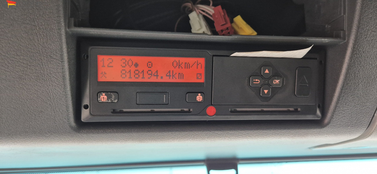 MAN TGX 26.460 Vario-Rahmen deutsches Fahrzeug. ohne Wechselbrücke - Тентована вантажівка: фото 4 MAN TGX 26.460 Vario-Rahmen deutsches Fahrzeug. ohne Wechselbrücke - Тентована вантажівка: фото 4