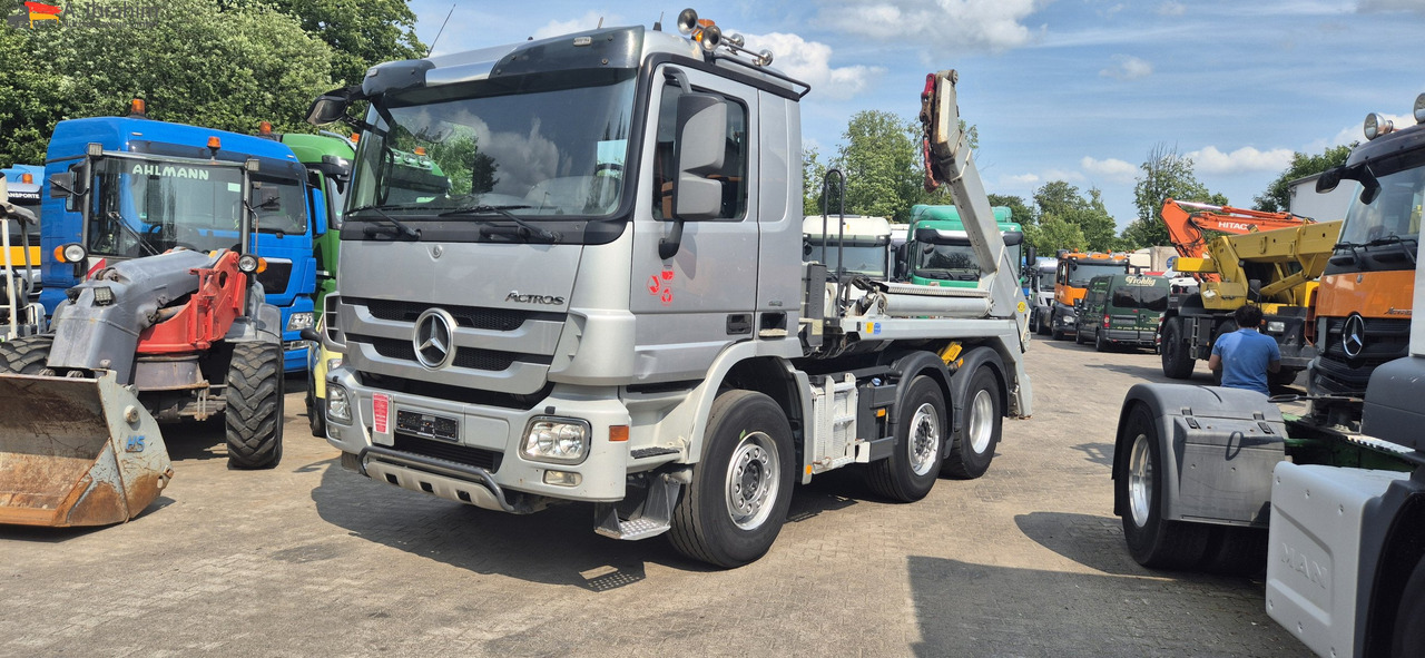Mercedes-Benz 2546 L Meiller Absetzkipper 6x2, Vorlauf-Lenkachse, mp3 - Скіповий навантажувач вантажівка: фото 1 Mercedes-Benz 2546 L Meiller Absetzkipper 6x2, Vorlauf-Lenkachse, mp3 - Скіповий навантажувач вантажівка: фото 1