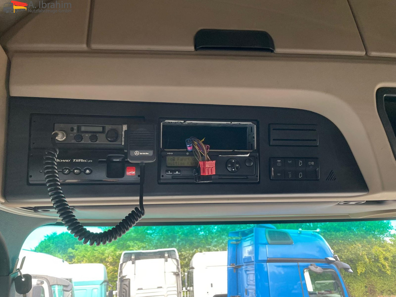 Mercedes-Benz Actros 2545 6x2 Pritsche Kran HIAB 166 - Бортова вантажівка/ Платформа, Вантажівка з маніпулятором: фото 4 Mercedes-Benz Actros 2545 6x2 Pritsche Kran HIAB 166 - Бортова вантажівка/ Платформа, Вантажівка з маніпулятором: фото 4