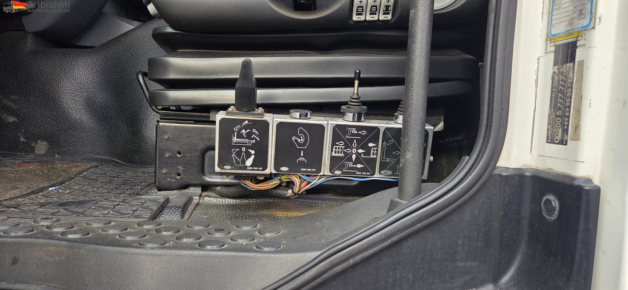 Mercedes-Benz DB 2541 Meiller RK 20.70 Lift-Lenkachse | 6x2 | mp3 - Гаковий мультиліфт вантажівка: фото 2 Mercedes-Benz DB 2541 Meiller RK 20.70 Lift-Lenkachse | 6x2 | mp3 - Гаковий мультиліфт вантажівка: фото 2