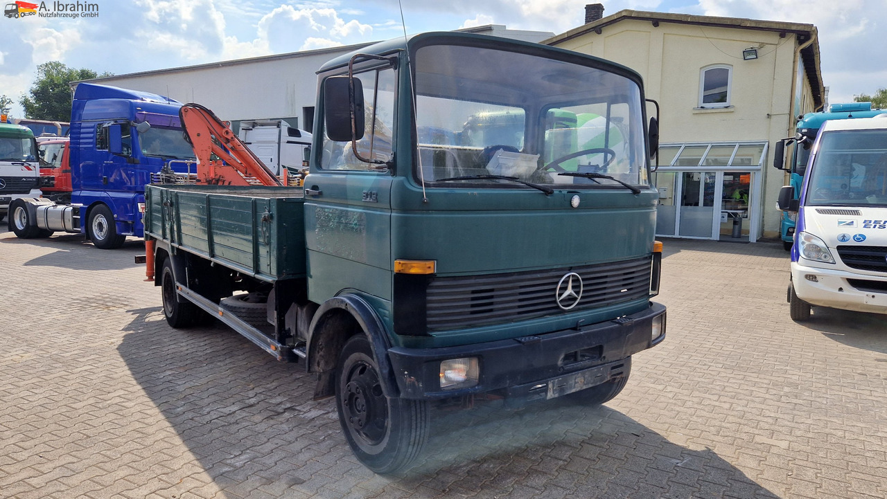 Mercedes-Benz DB 813 Pritsche Kran H- Kennzeichen,Oldtimer ein Stück Geschichte - Легка бортова вантажівка: фото 1 Mercedes-Benz DB 813 Pritsche Kran H- Kennzeichen,Oldtimer ein Stück Geschichte - Легка бортова вантажівка: фото 1