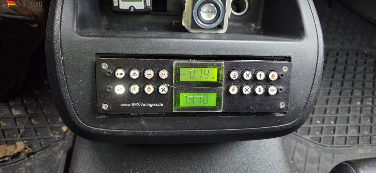 Mercedes-Benz Vito Tourer BF 3-GST Zeichen Anlage 3050 kg zzGw - Торговий вантажівка: фото 4 Mercedes-Benz Vito Tourer BF 3-GST Zeichen Anlage 3050 kg zzGw - Торговий вантажівка: фото 4