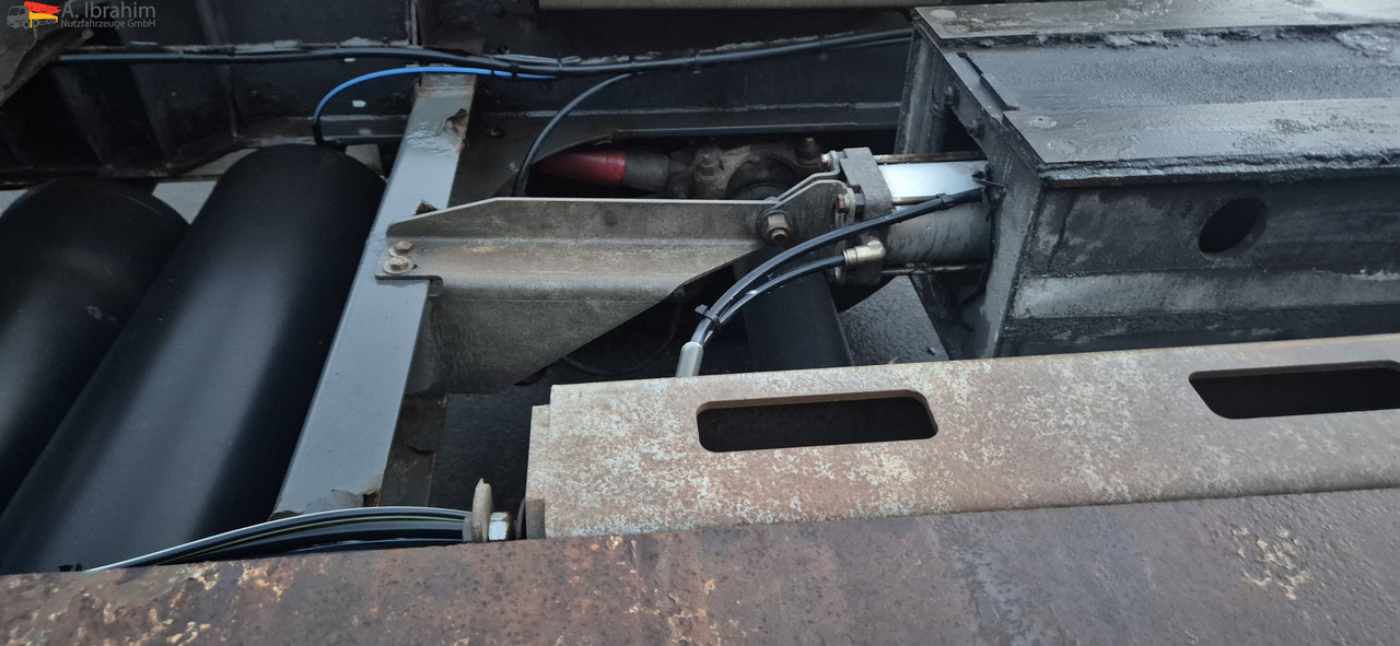 Schmitz SCF24 2x20,30,40,45 ft Multichassis, ausziehbar - Контейнеровоз/ Змінний кузов напівпричіп: фото 5 Schmitz SCF24 2x20,30,40,45 ft Multichassis, ausziehbar - Контейнеровоз/ Змінний кузов напівпричіп: фото 5