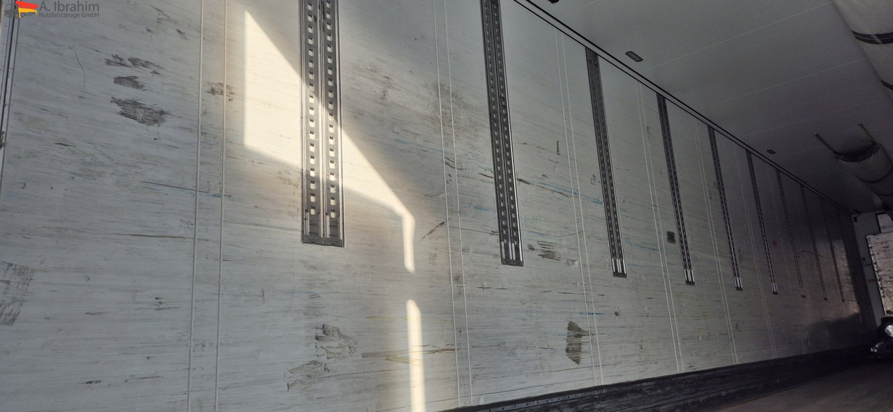 Schmitz SKO24 Carrier Vector 1550 reparierter Schaden Stütze links - Рефрижератор напівпричіп: фото 4 Schmitz SKO24 Carrier Vector 1550 reparierter Schaden Stütze links - Рефрижератор напівпричіп: фото 4