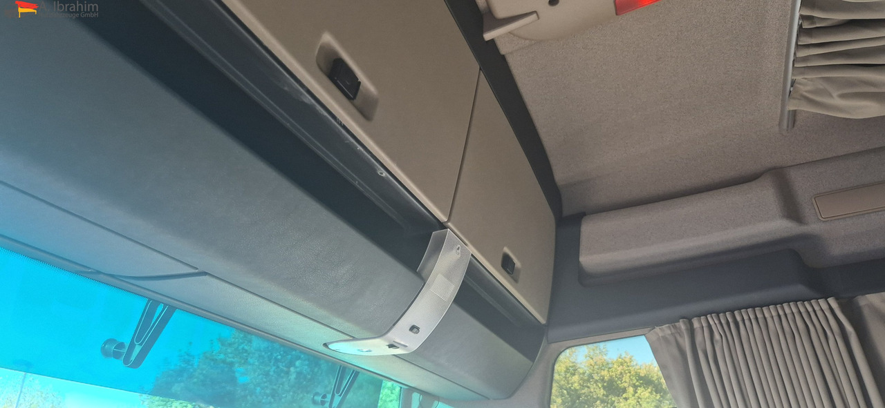 MAN TGX 18.500 Retarder | Standklima | XXL | 2x Tank | LED | deutsches Fahrzeug - Тягач: фото 5 MAN TGX 18.500 Retarder | Standklima | XXL | 2x Tank | LED | deutsches Fahrzeug - Тягач: фото 5