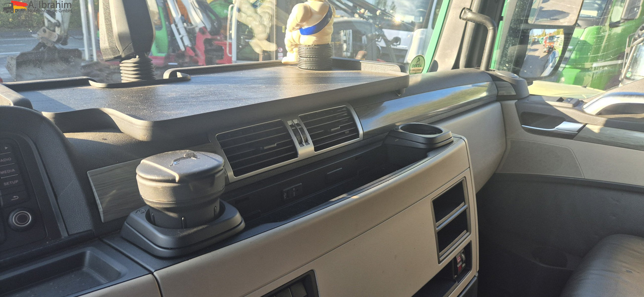 MAN TGX 18.500 Retarder | Standklima | XXL | 2x Tank | LED | deutsches Fahrzeug - Тягач: фото 4 MAN TGX 18.500 Retarder | Standklima | XXL | 2x Tank | LED | deutsches Fahrzeug - Тягач: фото 4