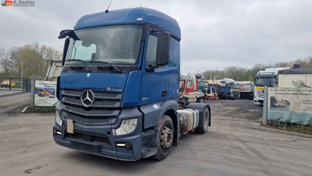 Mercedes-Benz 1843 Kipphydraulik, Standklima - Тягач: фото 1 Mercedes-Benz 1843 Kipphydraulik, Standklima - Тягач: фото 1