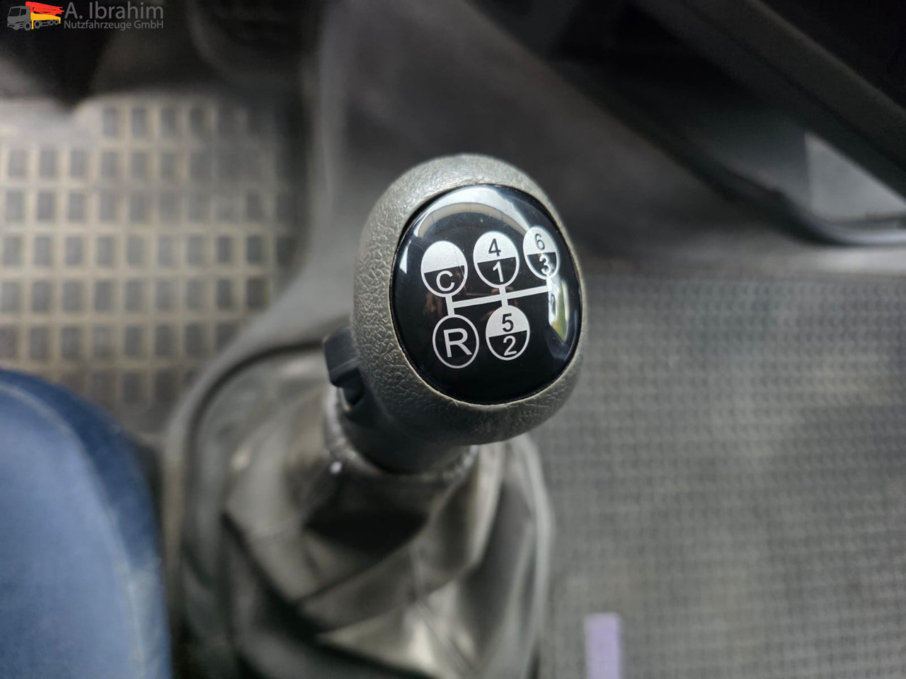 Volvo FH 520 | 6x4 | V8 | Kipphydraulik | Blatt Blatt | Schaltgetriebe | Klima | Trommelbremse | 3 Pedals - Тягач: фото 2 Volvo FH 520 | 6x4 | V8 | Kipphydraulik | Blatt Blatt | Schaltgetriebe | Klima | Trommelbremse | 3 Pedals - Тягач: фото 2