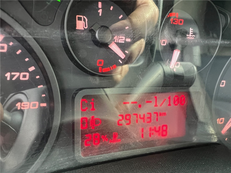 Суцільнометалевий фургон Iveco 35S16: фото 18